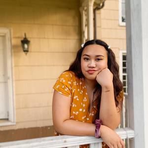 Meet your Posher, Gabriela